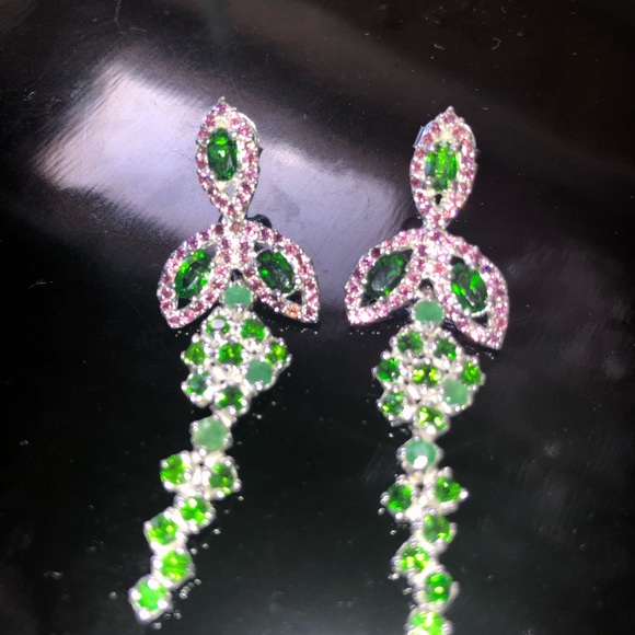 Exquisite Genuine Emerald Chrome Diopside Earrings - Picture 6 of 9